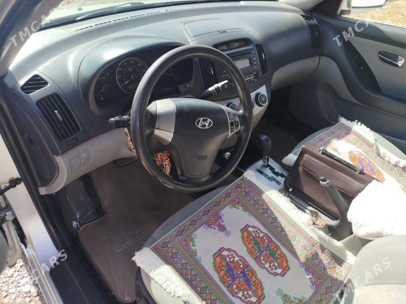 Hyundai Elantra 2010 - 123 000 TMT - Олимпийский городок - img 3