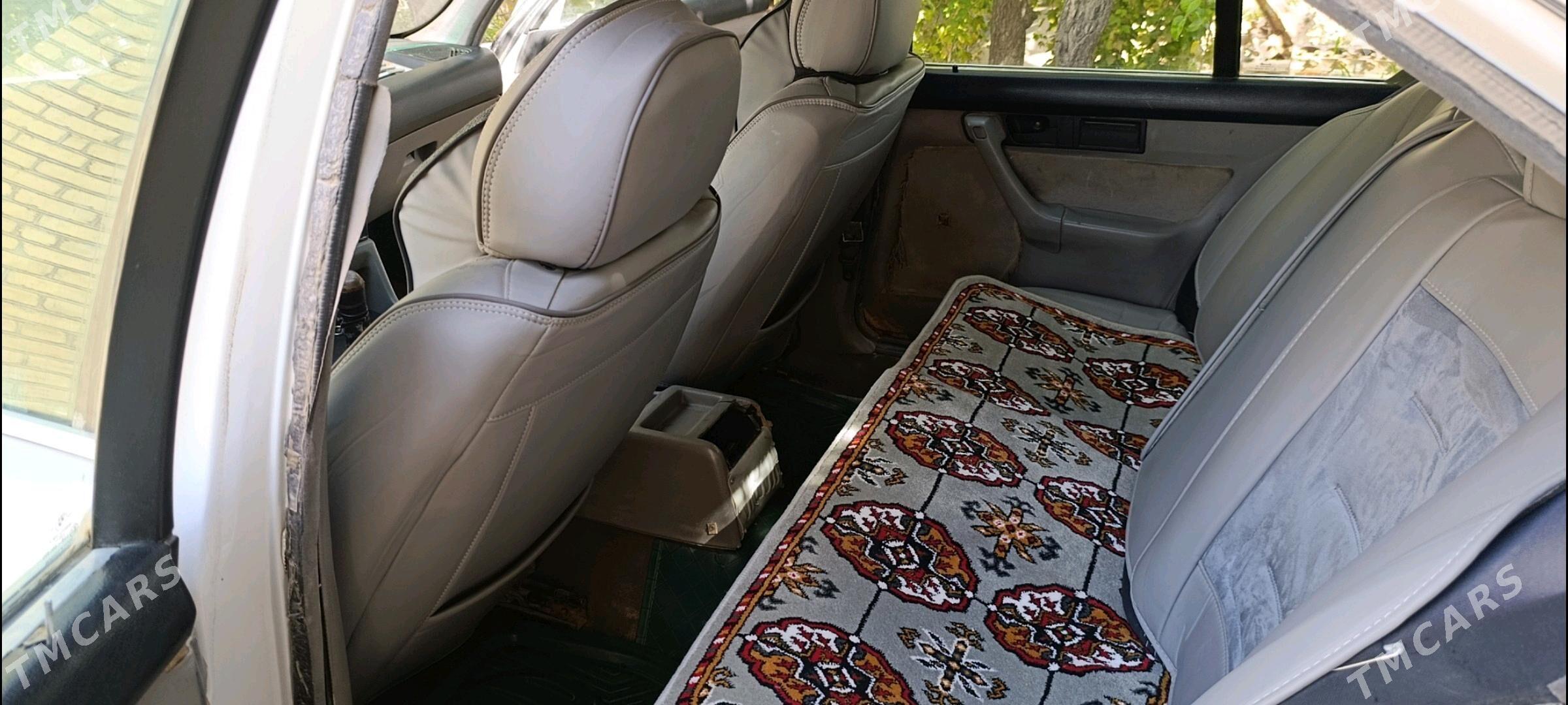 BMW 520 1990 - 55 000 TMT - Hojambaz - img 3
