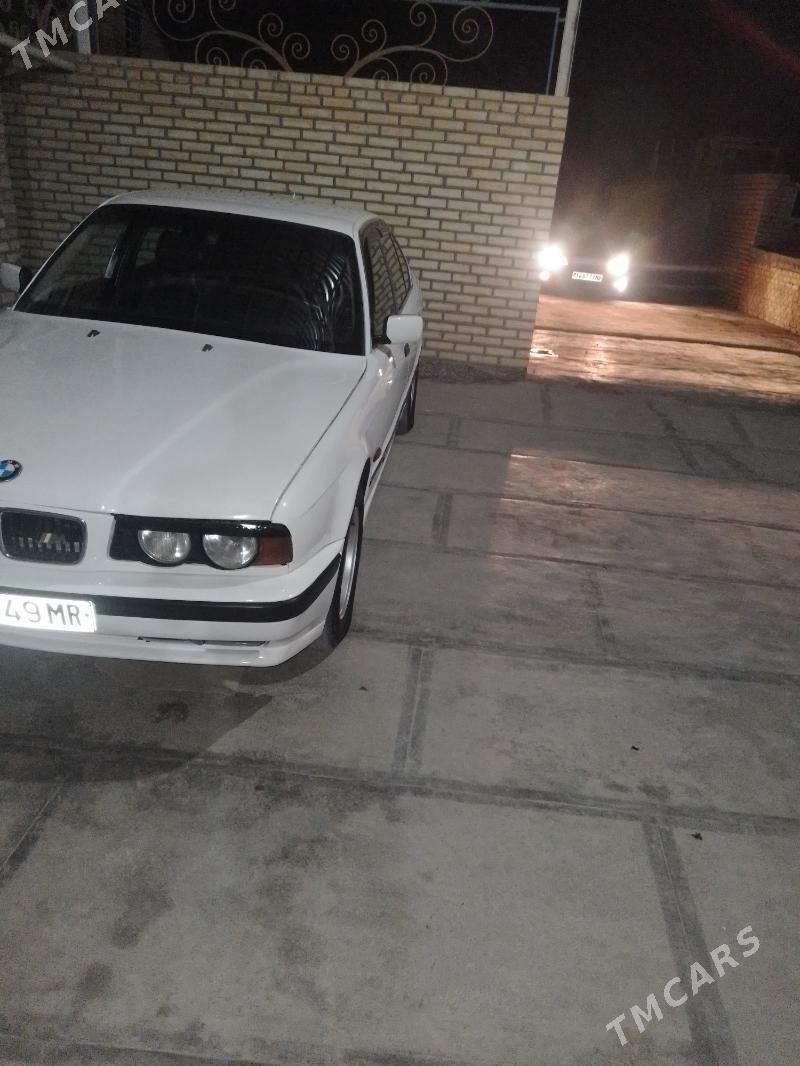 BMW 525 1990 - 42 000 TMT - Векильбазар - img 3
