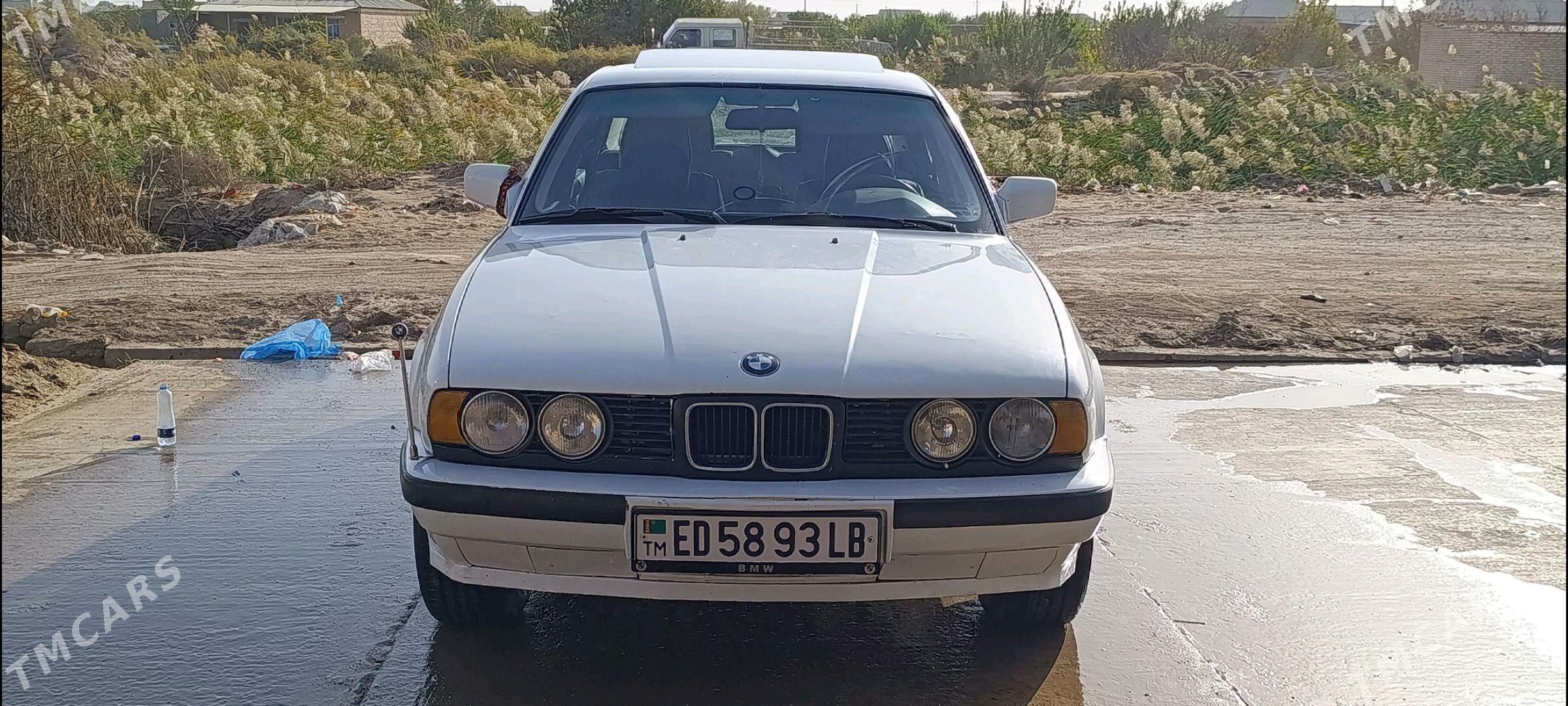 BMW 520 1990 - 55 000 TMT - Hojambaz - img 5