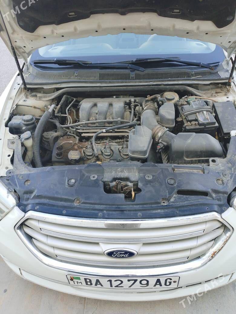 Ford Taurus 2013 - 210 000 TMT - Ашхабад - img 8