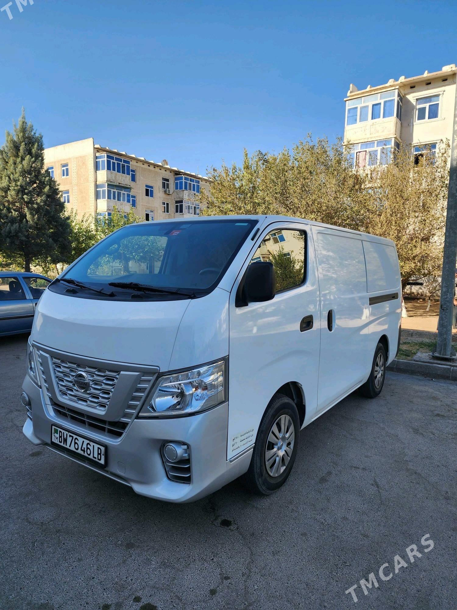 Nissan Urvan 2021 - 335 000 TMT - Туркменабат - img 1
