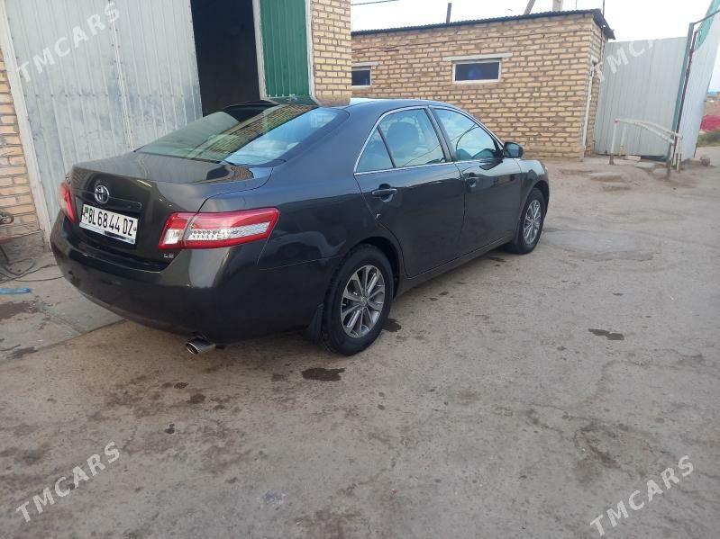 Toyota Camry 2011 - 175 000 TMT - Дашогуз - img 6