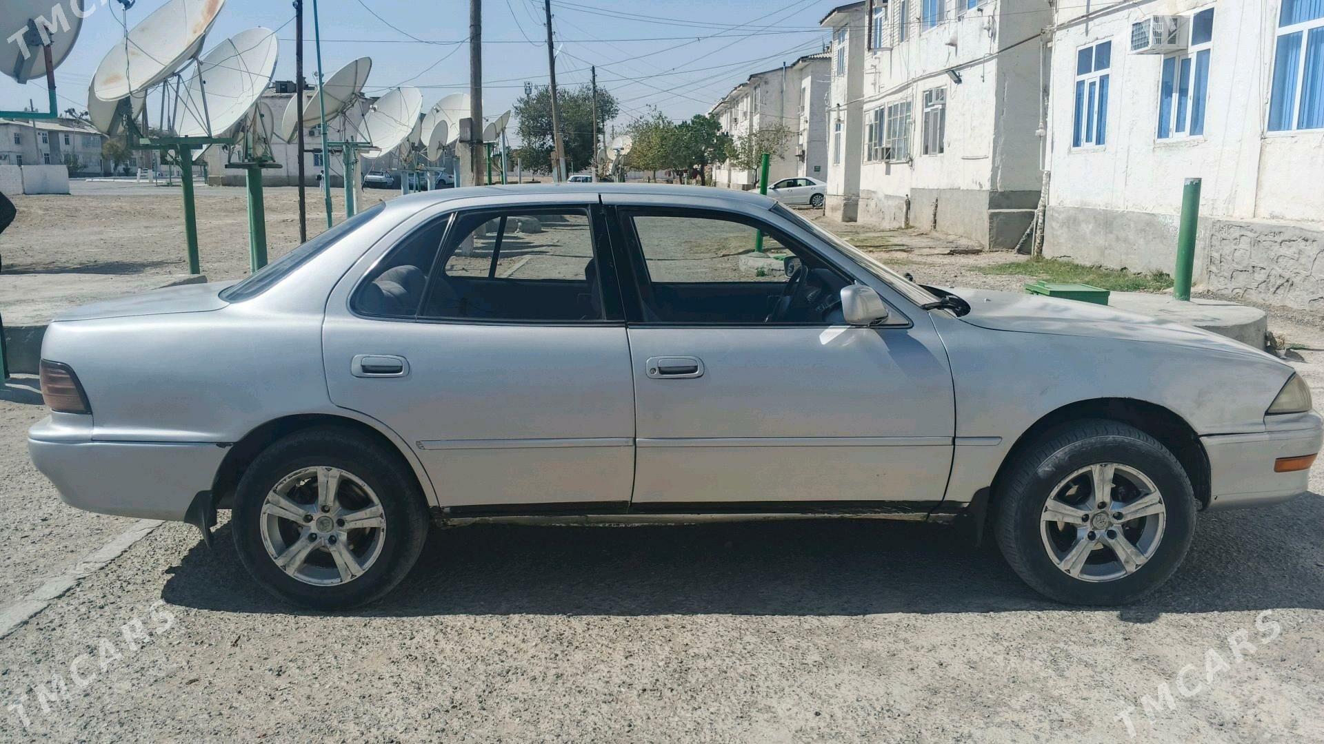 Toyota Camry 1993 - 50 000 TMT - Гызыларбат - img 3