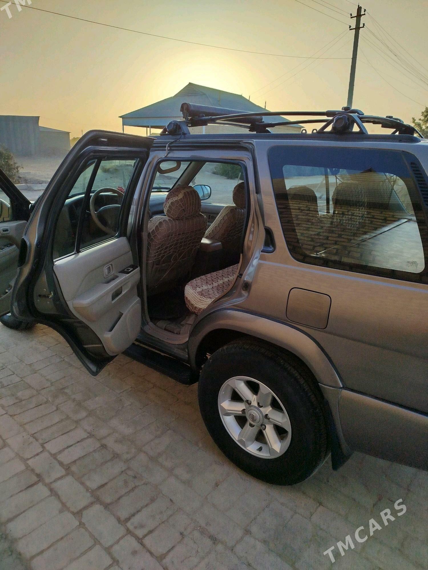 Nissan Pathfinder 2001 - 115 000 TMT - Сакарчага - img 1