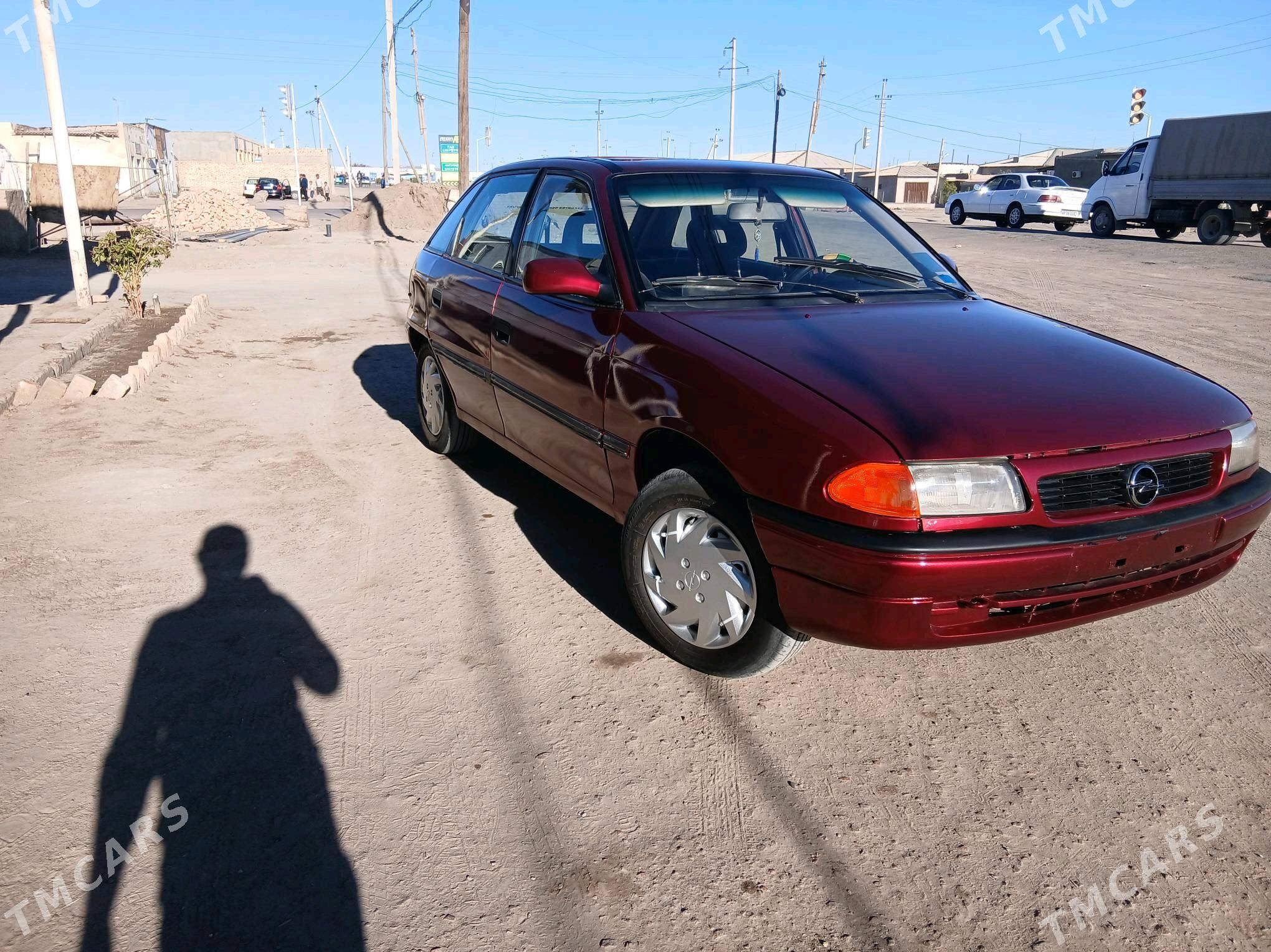 Opel Astra 1993 - 35 000 TMT - Губадаг - img 4