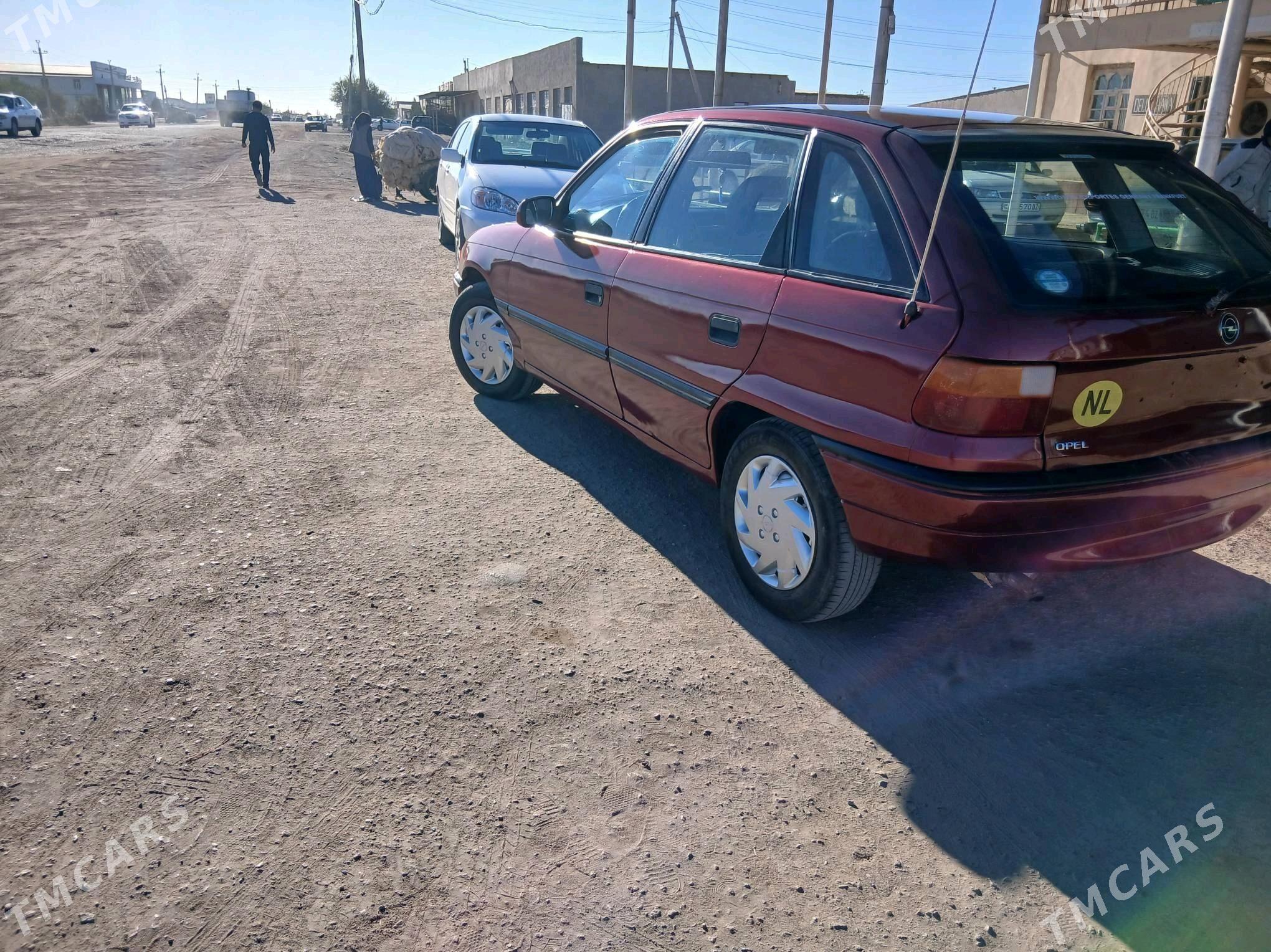 Opel Astra 1993 - 35 000 TMT - Губадаг - img 5