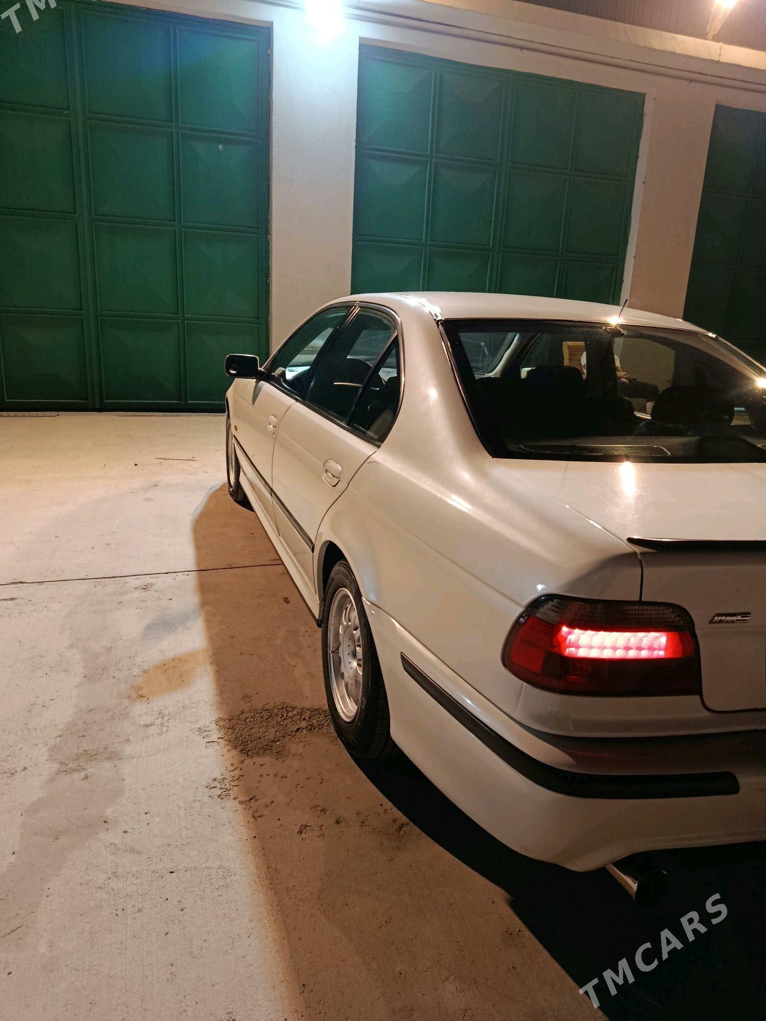 BMW E39 1998 - 100 000 TMT - Gökdepe - img 3