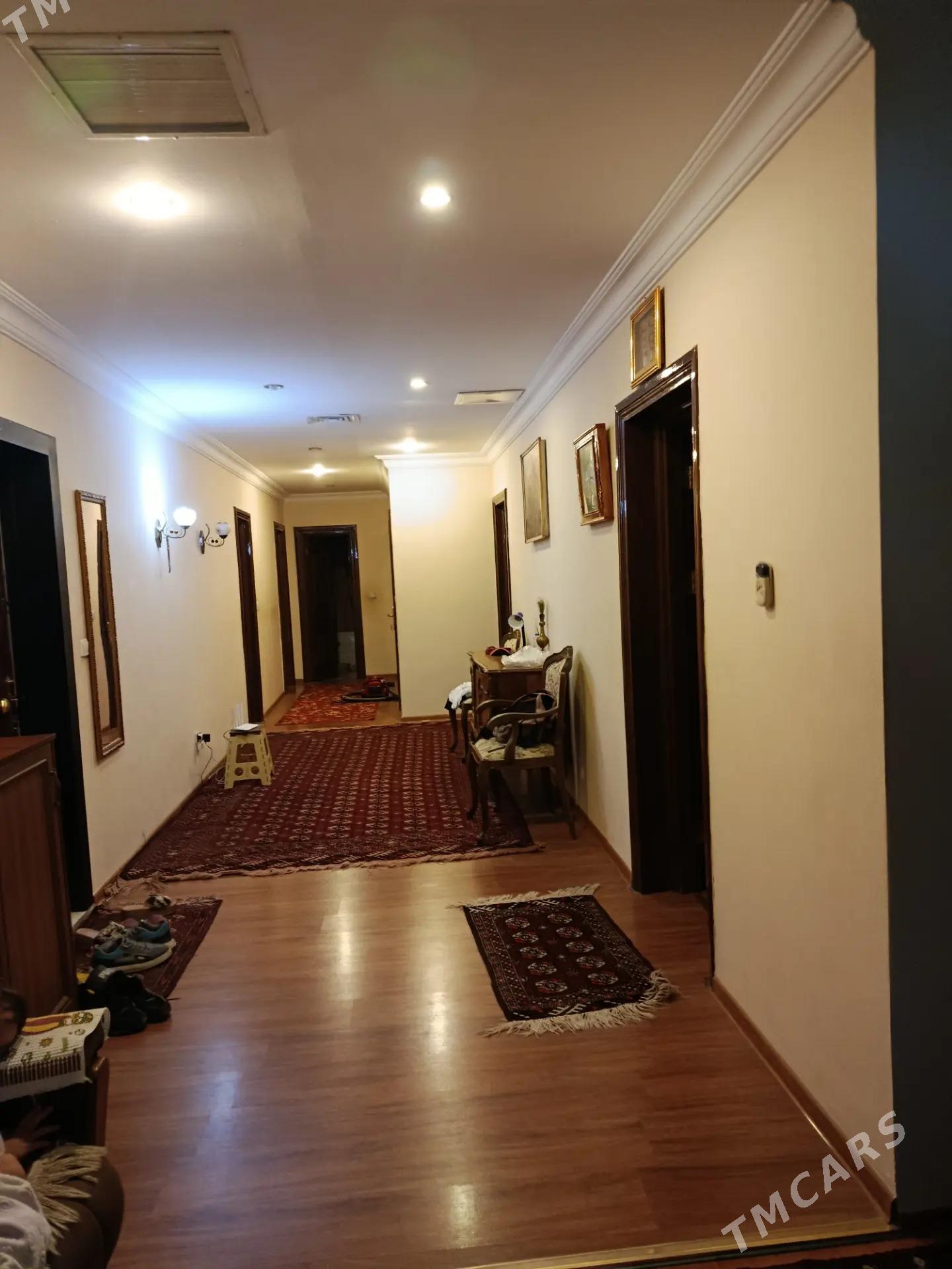 SAWETSKI SATLYK JAŸ - Aşgabat - img 1