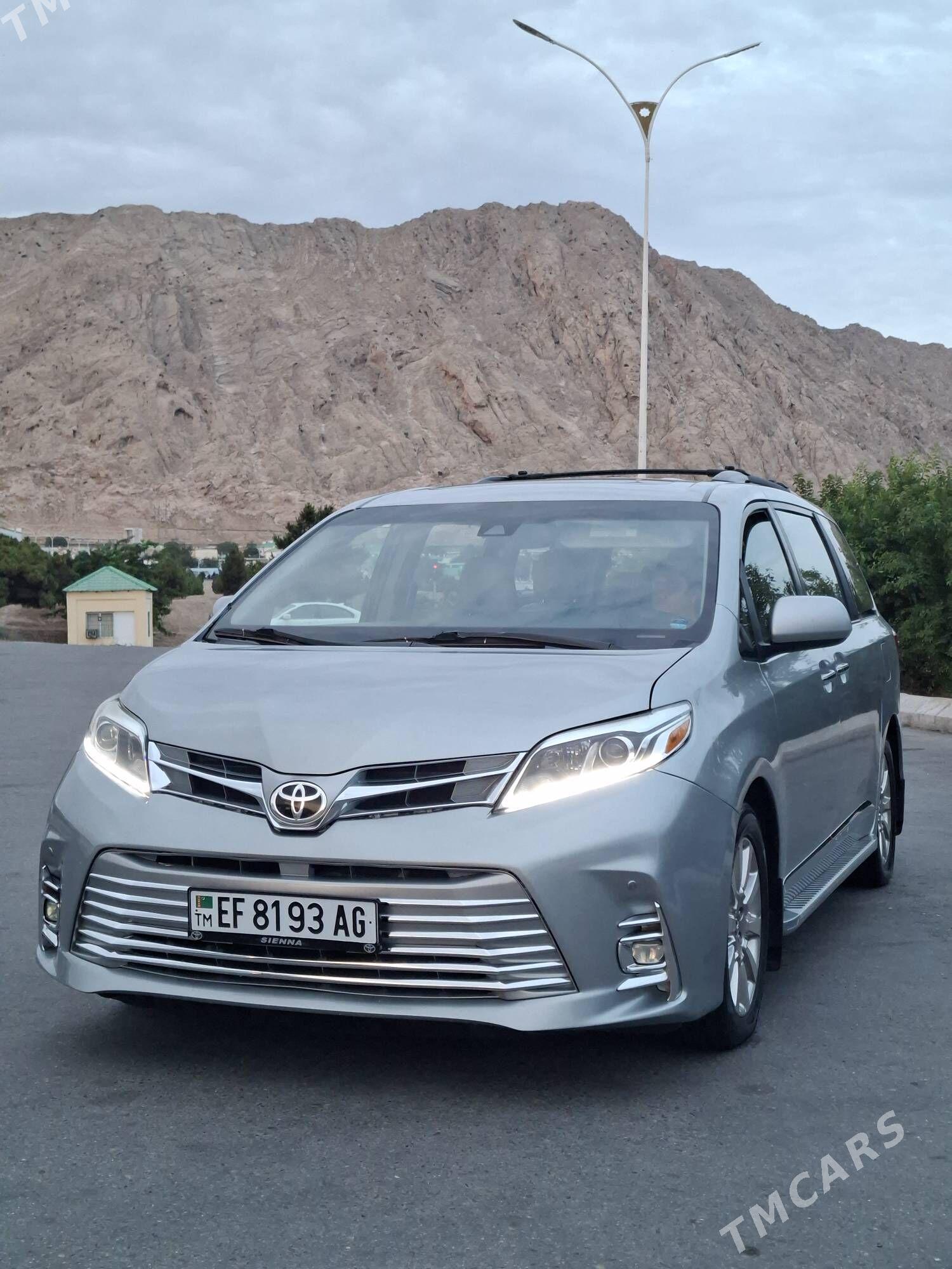 Toyota Sienna 2018 - 490 000 TMT - Аркадаг - img 2