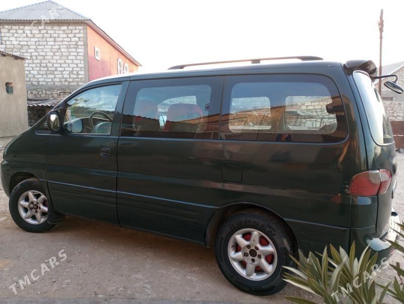 Toyota Hiace 1999 - 40 000 TMT - Балканабат - img 7