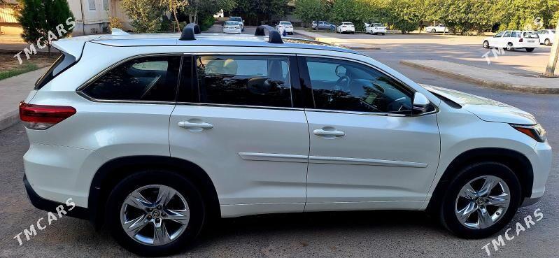 Toyota Highlander 2018 - 480 000 TMT - Ашхабад - img 9