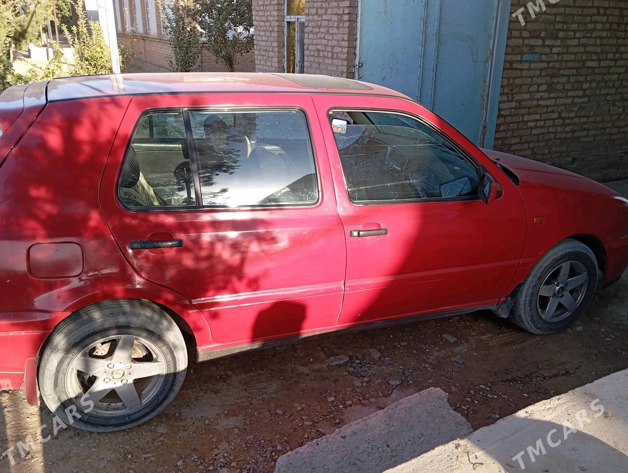 Volkswagen Golf 1994 - 30 000 TMT - Wekilbazar - img 3