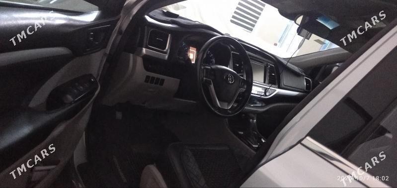 Toyota Highlander 2018 - 420 000 TMT - Туркменабат - img 4