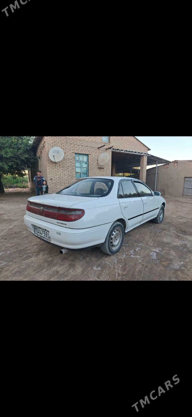 Toyota Carina 1994 - 45 000 TMT - Halaç - img 7
