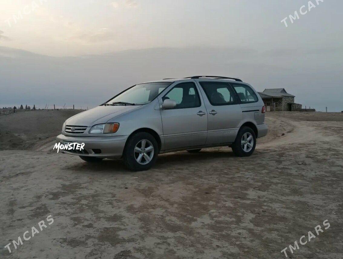 Toyota Sienna 2002 - 170 000 TMT - Эсенгулы - img 2
