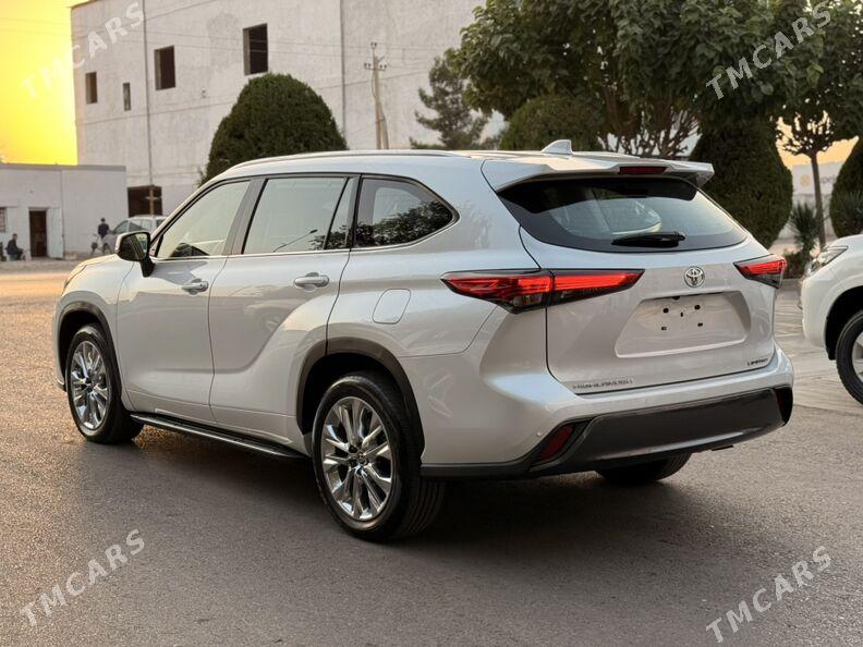 Toyota Highlander 2023 - 700 000 TMT - Мары - img 4
