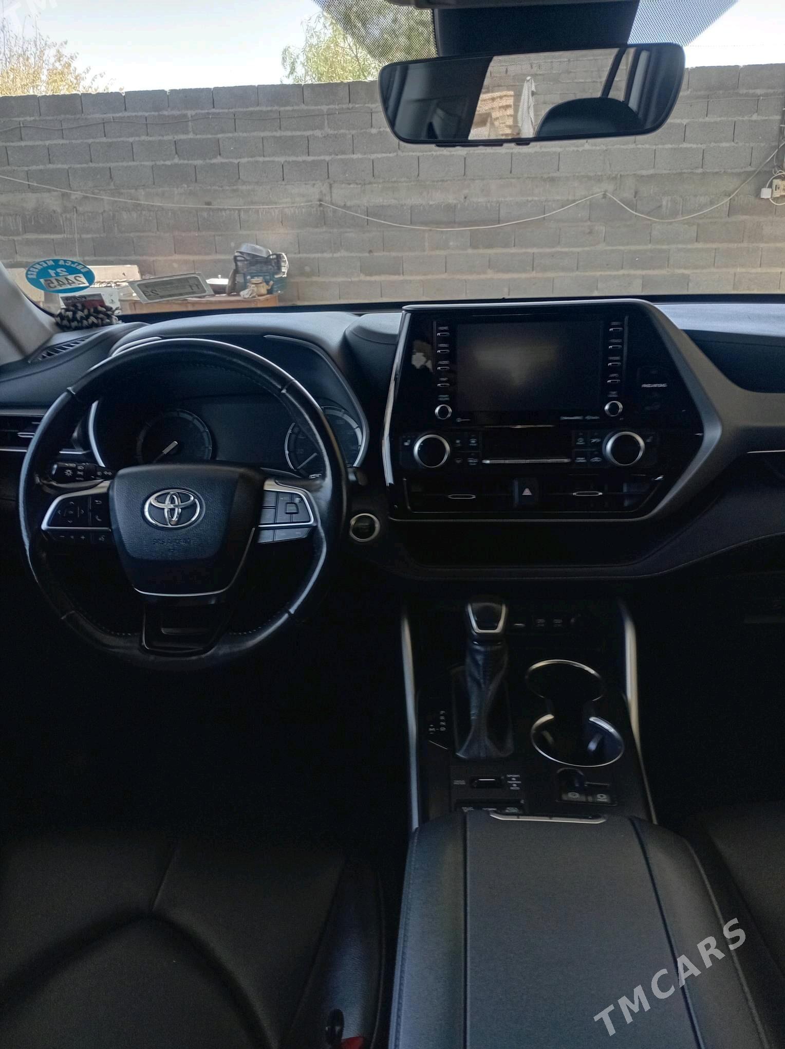 Toyota Highlander 2021 - 590 000 TMT - Бузмеин - img 6