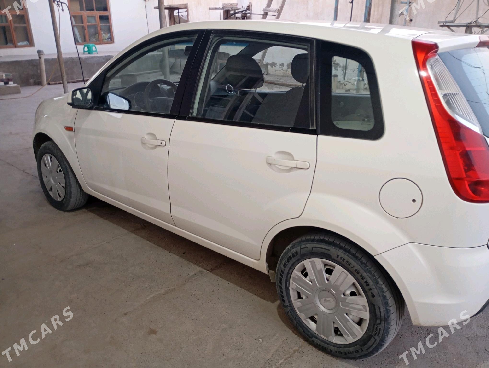 Ford Figo 2011 - 90 000 TMT - Гёкдепе - img 3