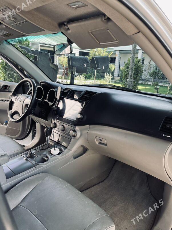 Toyota Highlander 2010 - 260 000 TMT - Aşgabat - img 3