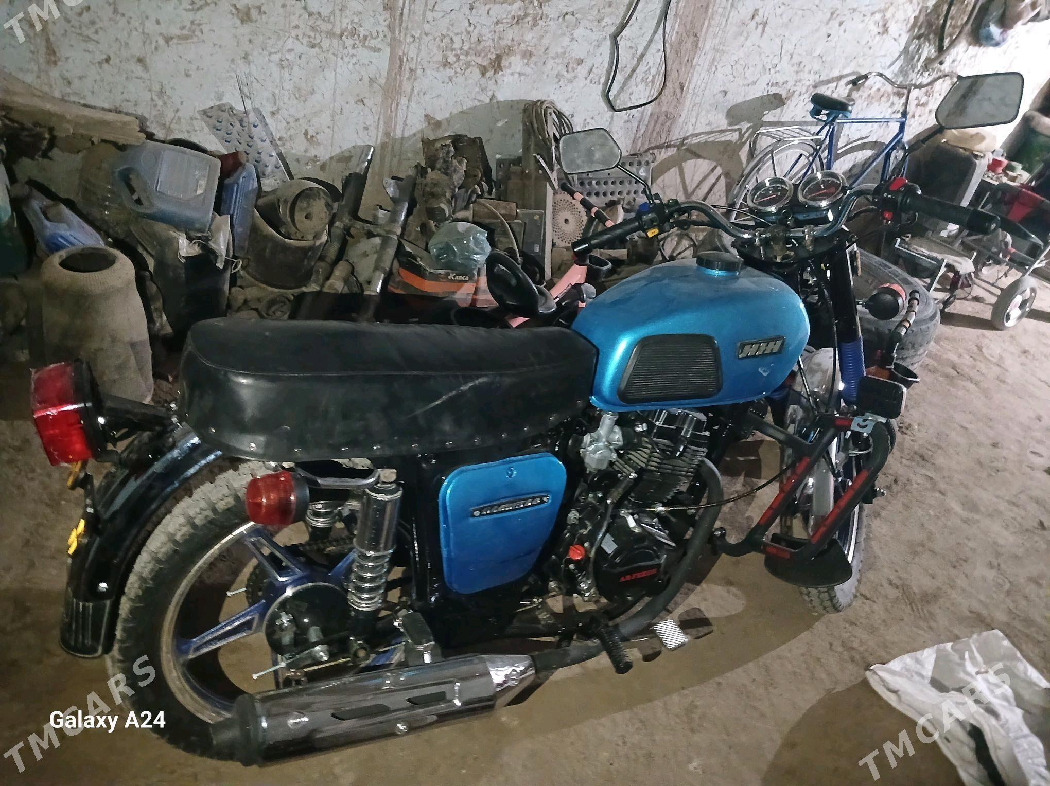 Iž Planeta 4 2005 - 16 000 TMT - Kerki - img 1