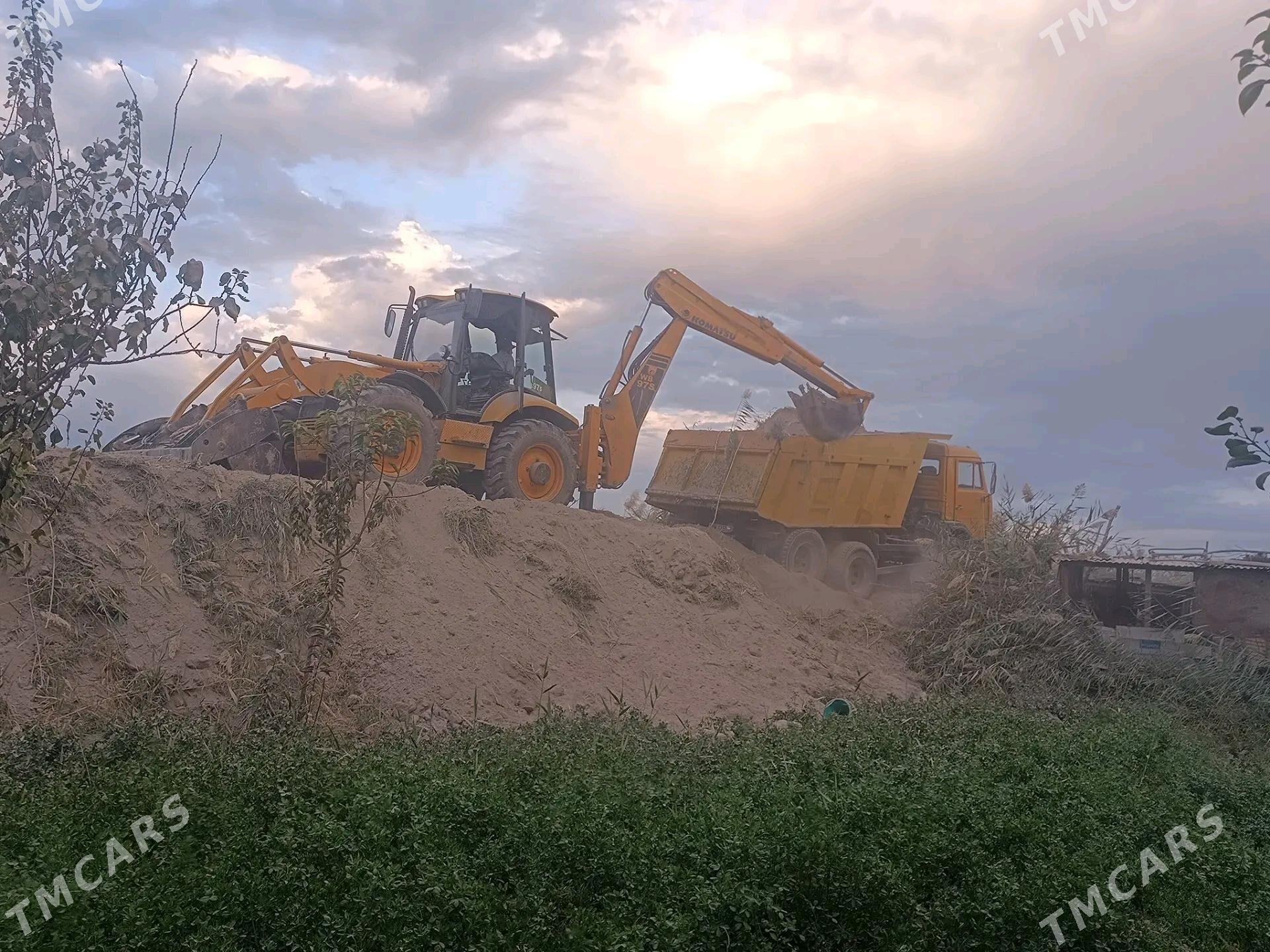 JCB 4CX ECO 2005 - 420 000 TMT - Чарджоу - img 6