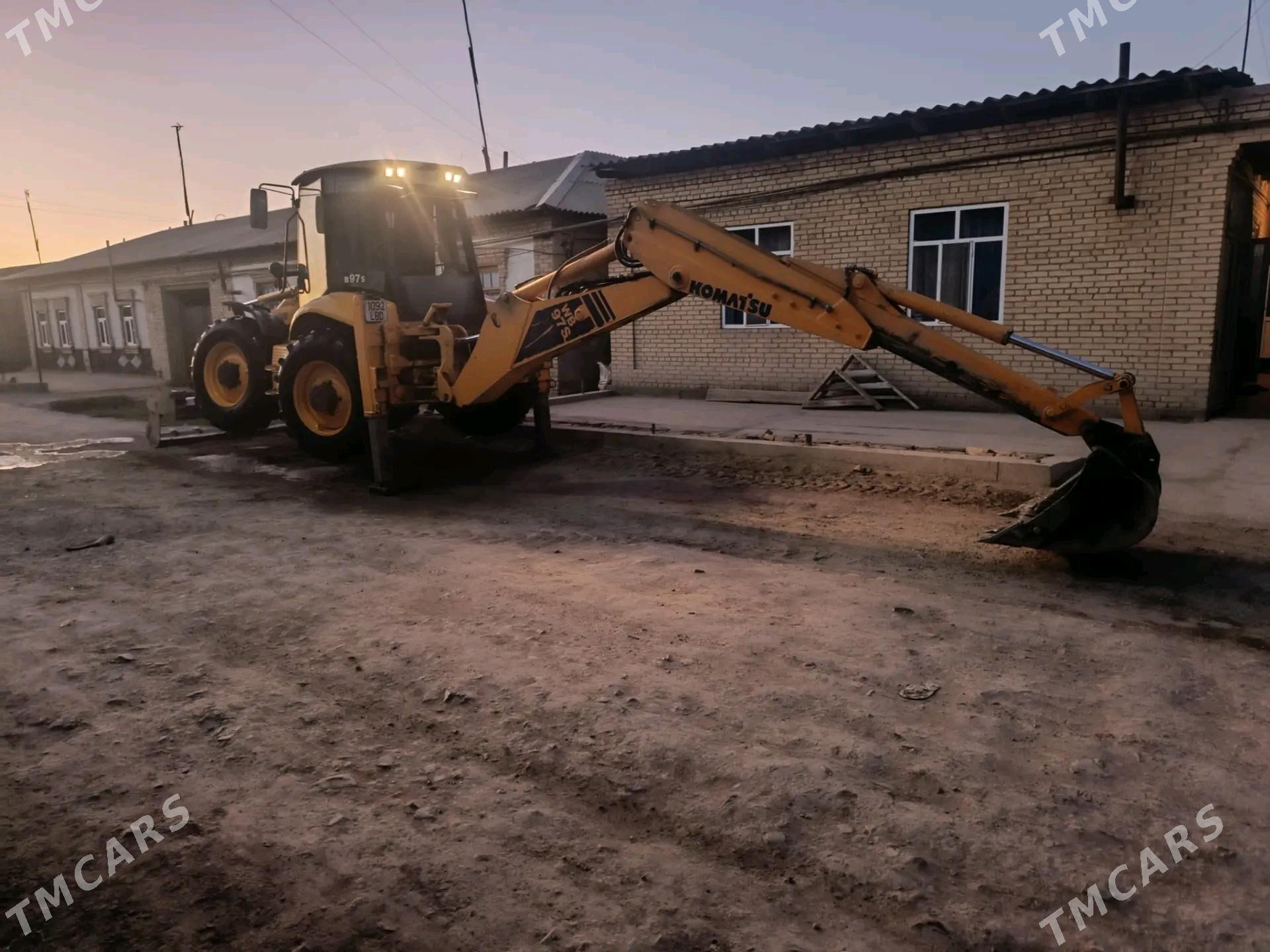 JCB 4CX ECO 2005 - 420 000 TMT - Чарджоу - img 7