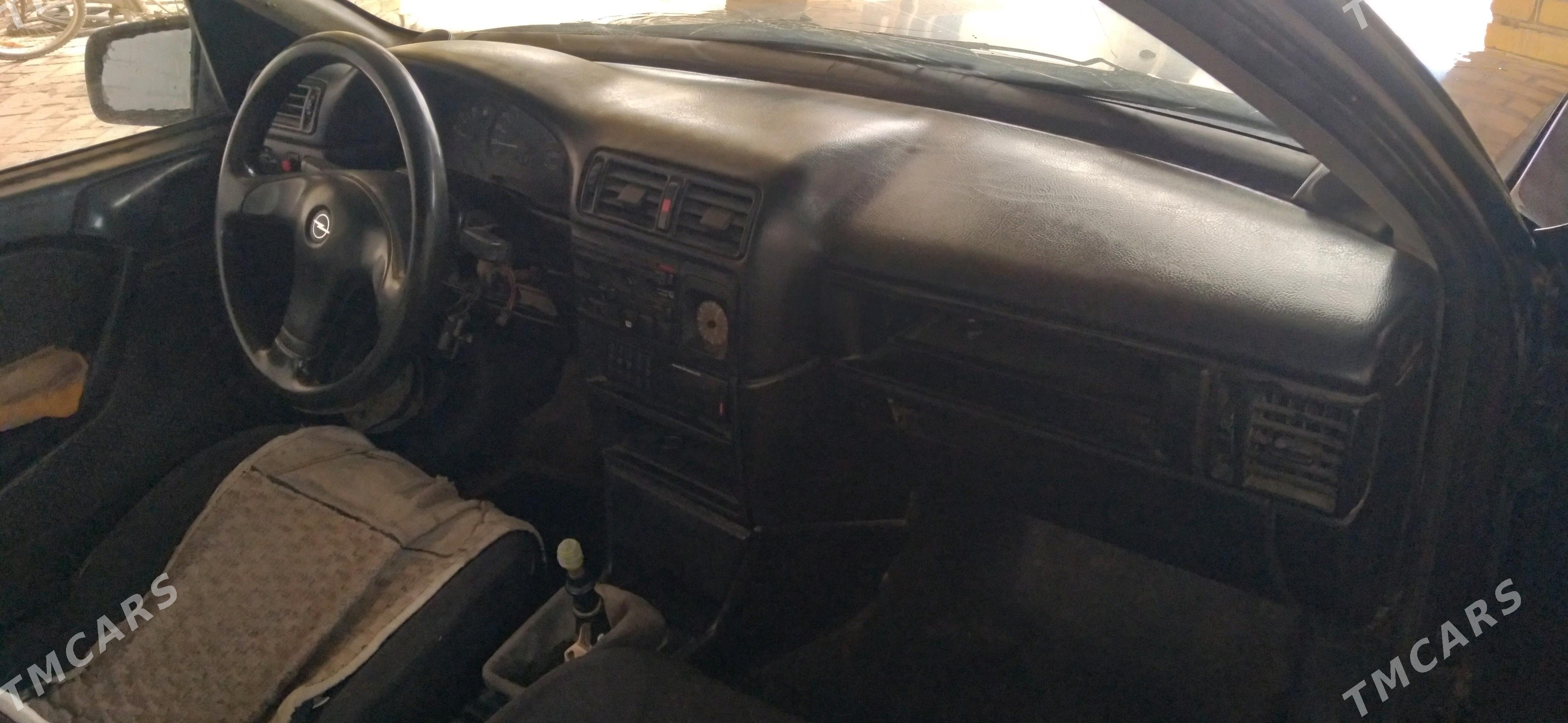 Opel Vectra 1993 - 25 000 TMT - Керки - img 4