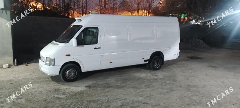 Volkswagen Transporter 2004 - 150 000 TMT - Bagyr - img 1