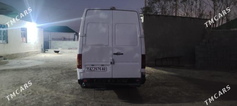 Volkswagen Transporter 2004 - 150 000 TMT - Bagyr - img 2