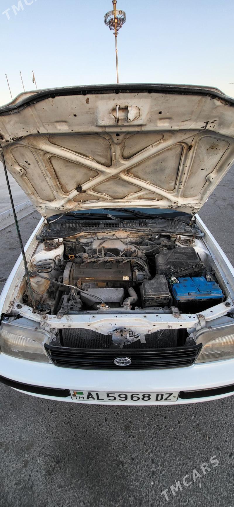 Toyota Carina 1995 - 63 000 TMT - Daşoguz - img 9