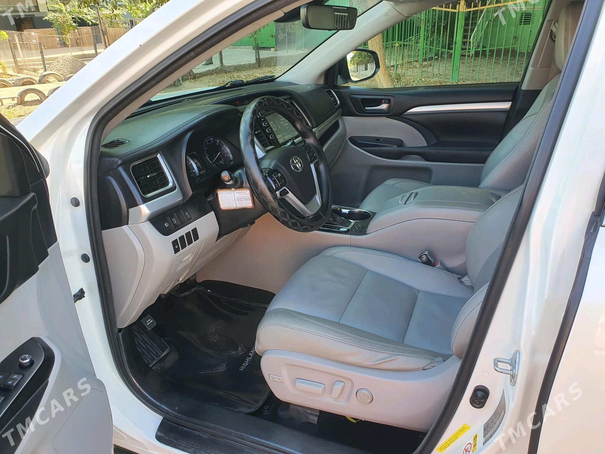 Toyota Highlander 2018 - 500 000 TMT - Мары - img 5