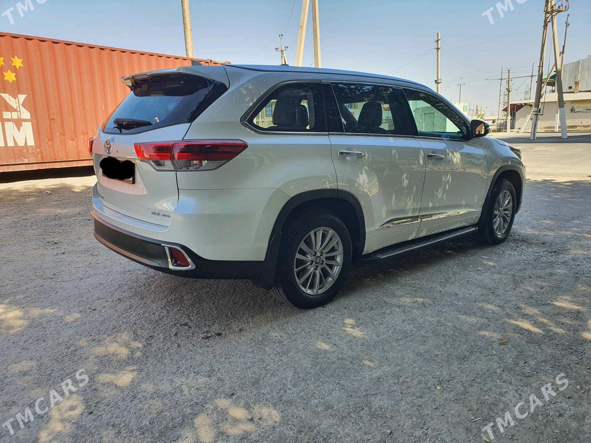 Toyota Highlander 2018 - 500 000 TMT - Мары - img 10