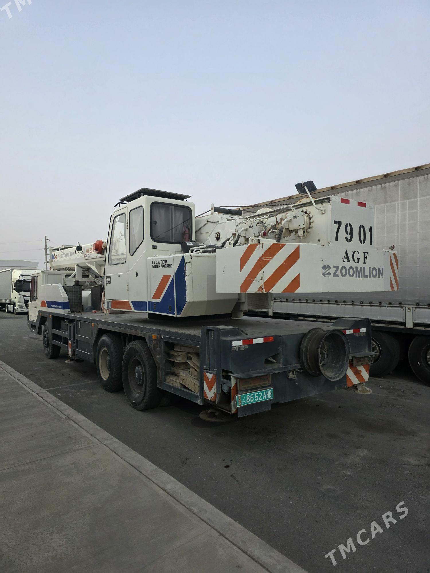 XCMG 25 2013 - 1 100 000 TMT - Aşgabat - img 4