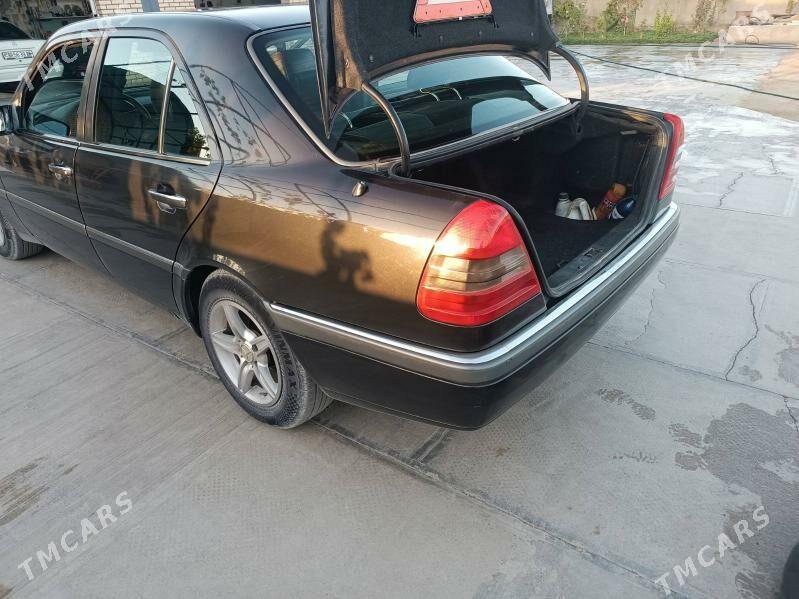 Mercedes-Benz C-Class 1994 - 70 000 TMT - Balkanabat - img 2