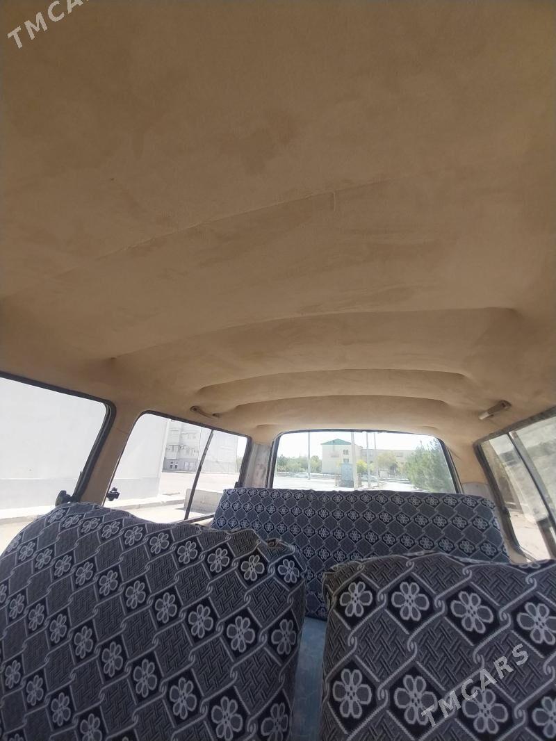 Toyota Hiace 1989 - 28 000 TMT - Мары - img 6