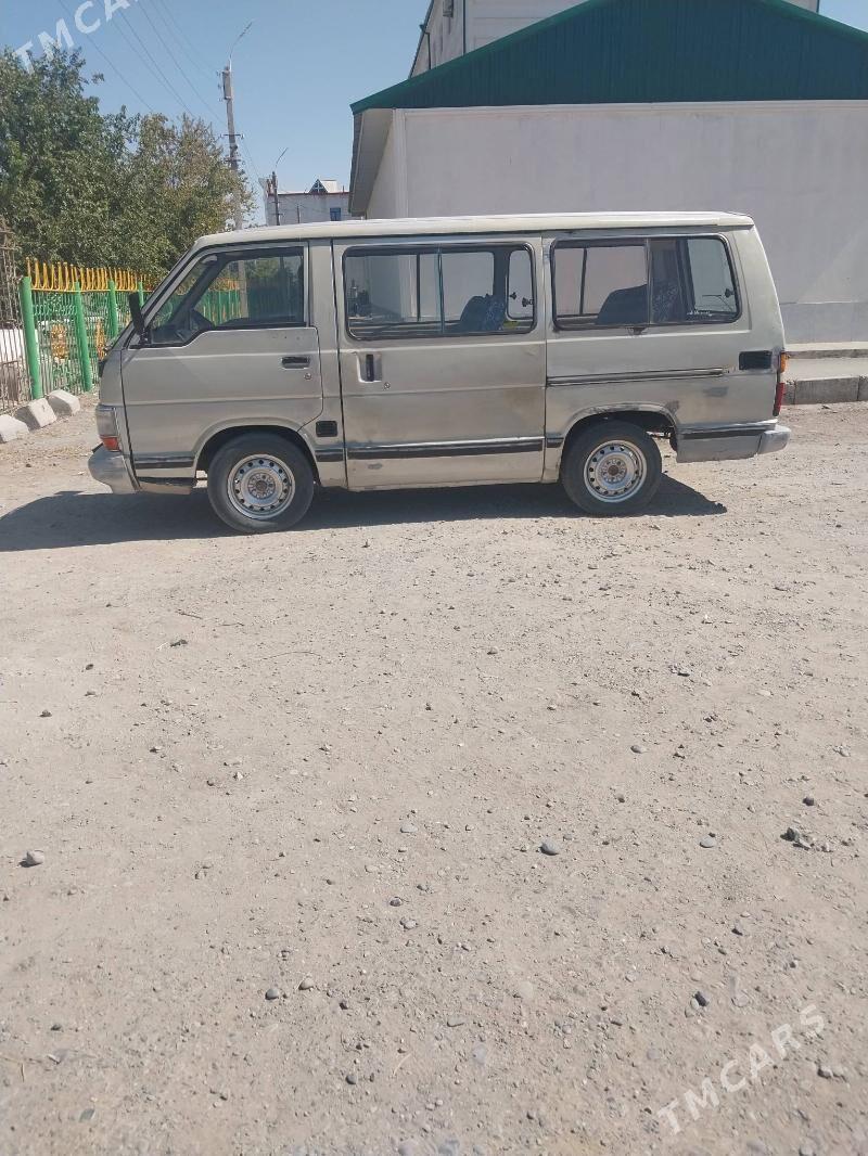 Toyota Hiace 1989 - 28 000 TMT - Мары - img 5