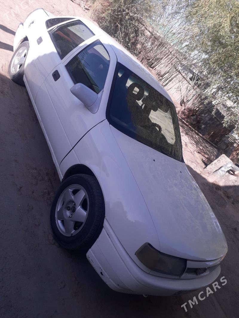 Opel Vectra 1993 - 30 000 TMT - Гурбансолтан Едже - img 2
