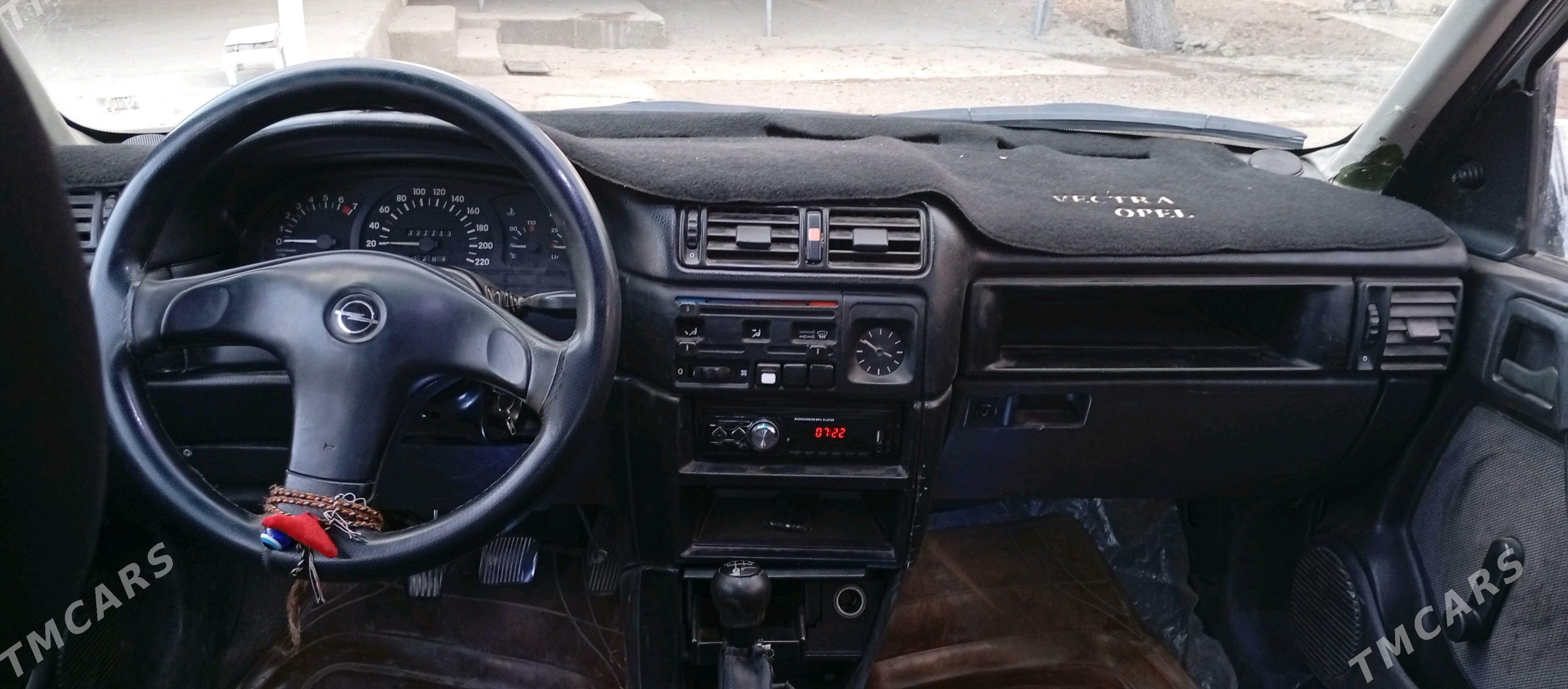 Opel Vectra 1991 - 33 000 TMT - Бахарден - img 4
