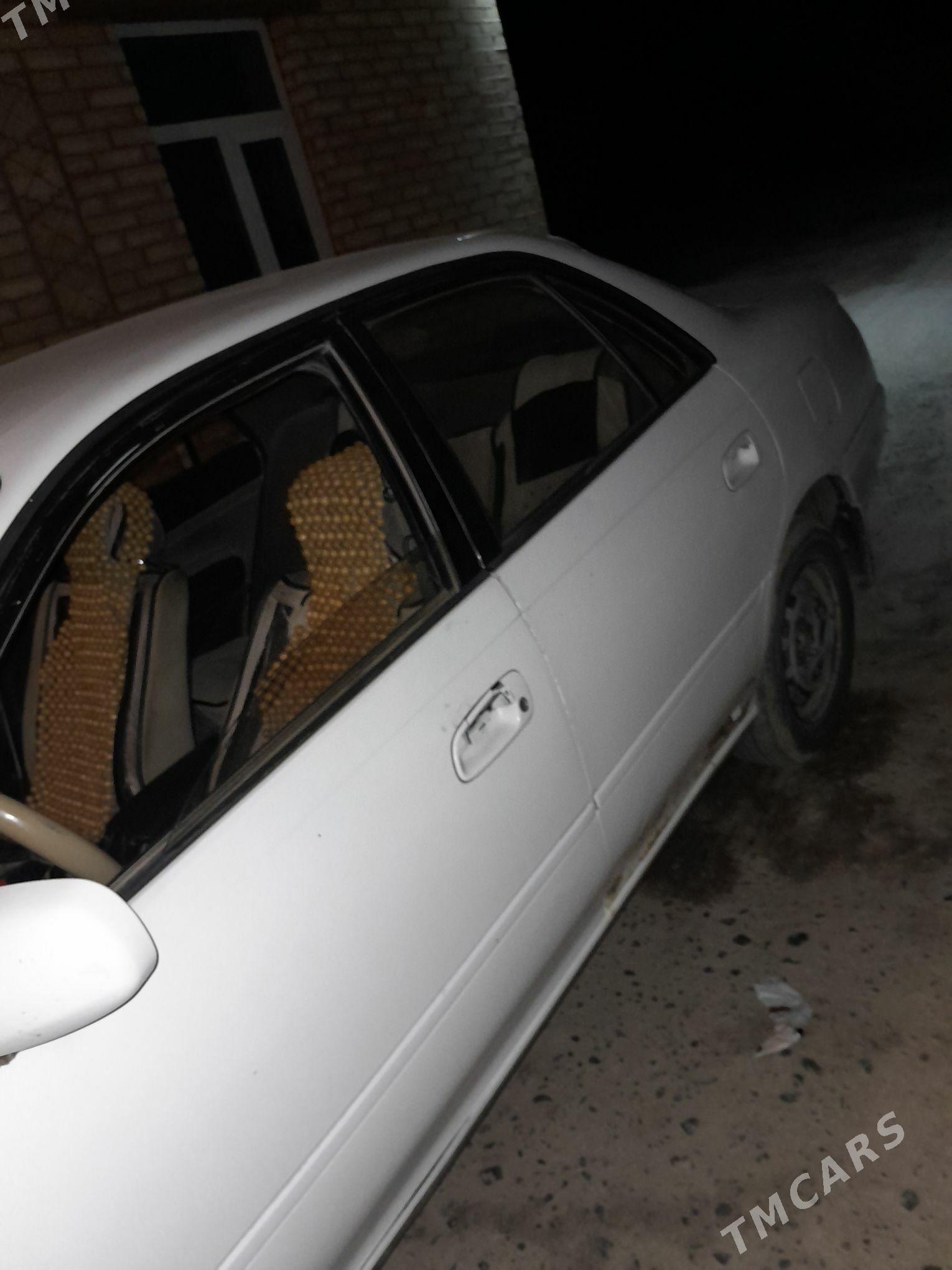Toyota Carina 1993 - 35 000 TMT - Garabekewül - img 4
