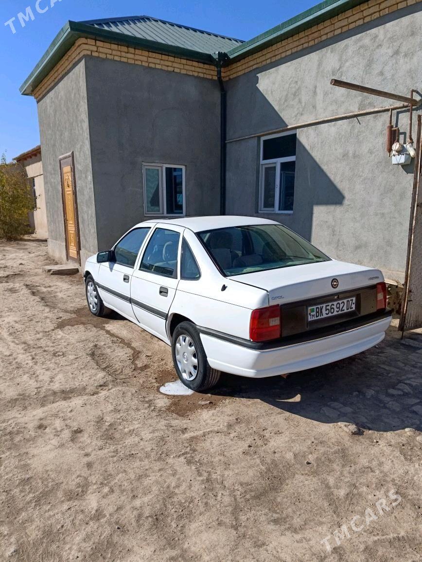 Opel Vectra 1992 - 35 000 TMT - Гурбансолтан Едже - img 5