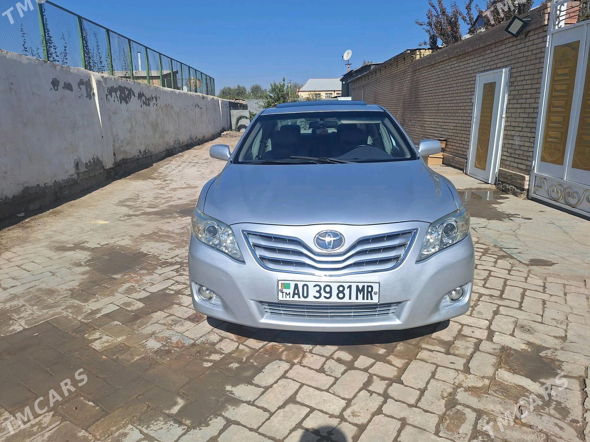 Toyota Camry 2010 - 200 000 TMT - Байрамали - img 2
