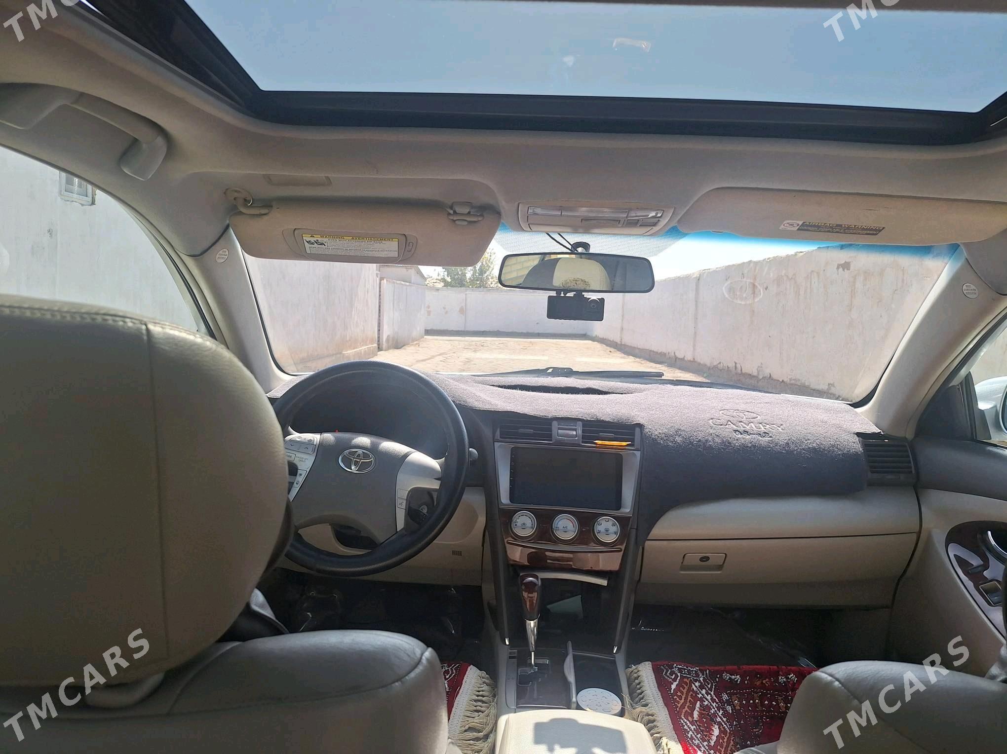 Toyota Camry 2010 - 200 000 TMT - Байрамали - img 6