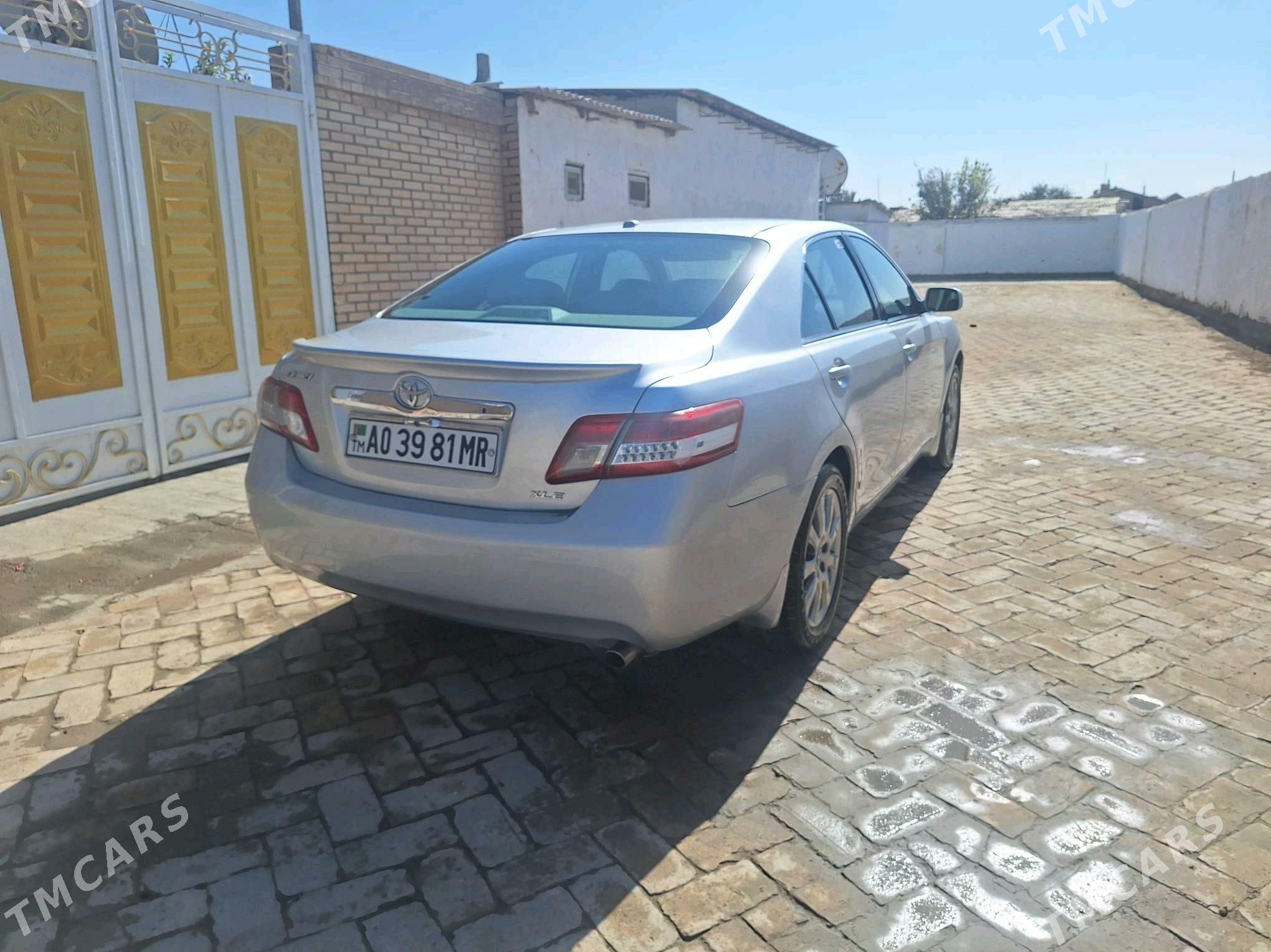 Toyota Camry 2010 - 200 000 TMT - Байрамали - img 8