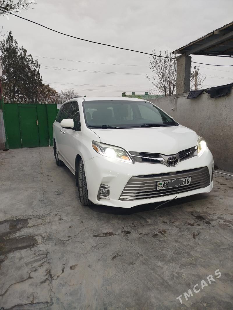 Toyota Sienna 2017 - 365 000 TMT - Aşgabat - img 2