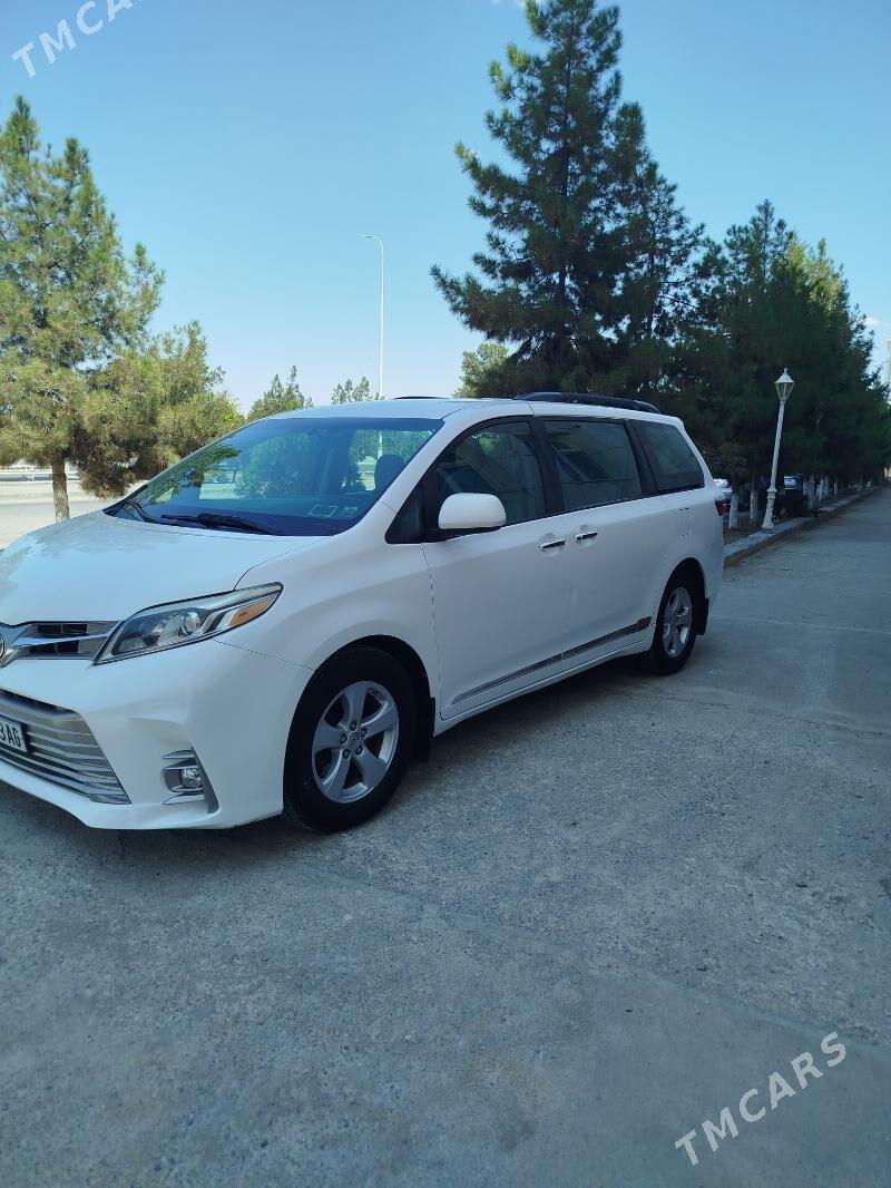 Toyota Sienna 2017 - 365 000 TMT - Aşgabat - img 5