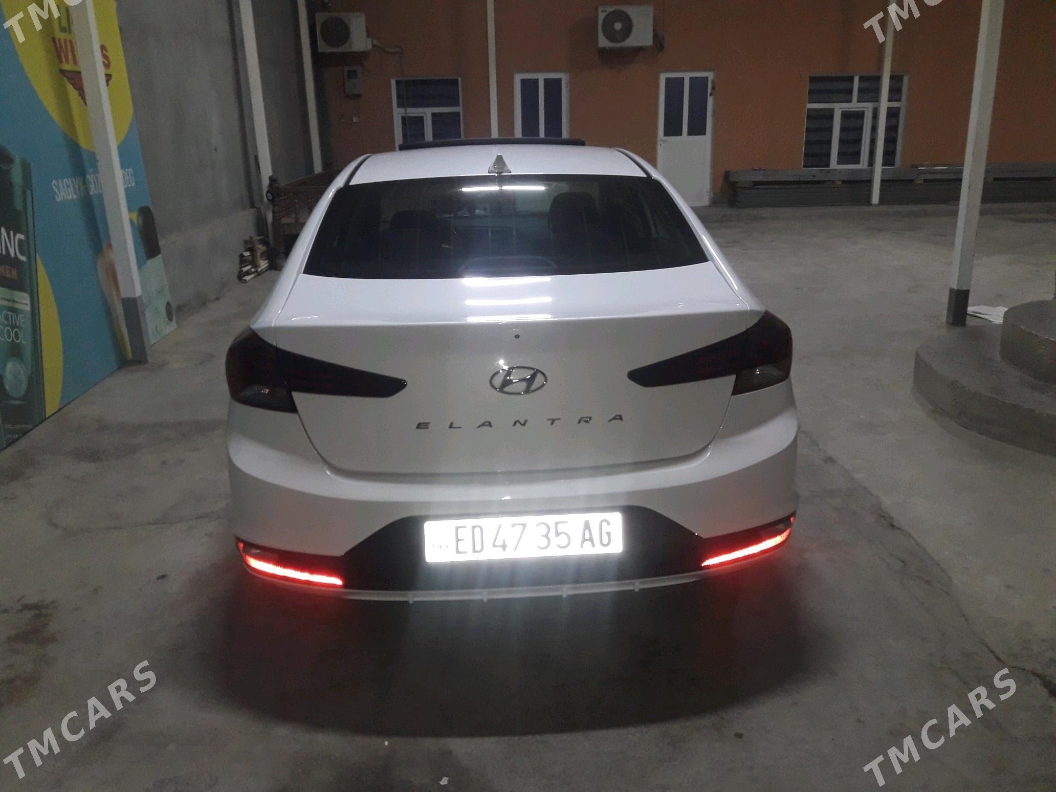 Hyundai Elantra 2020 - 260 000 TMT - Büzmeýin GRES - img 3