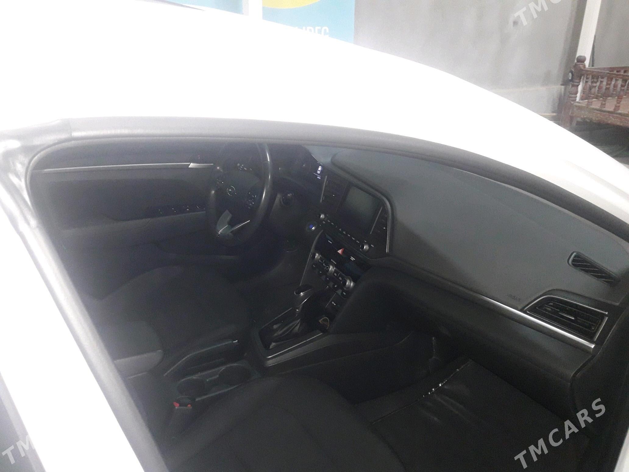 Hyundai Elantra 2020 - 260 000 TMT - Büzmeýin GRES - img 4