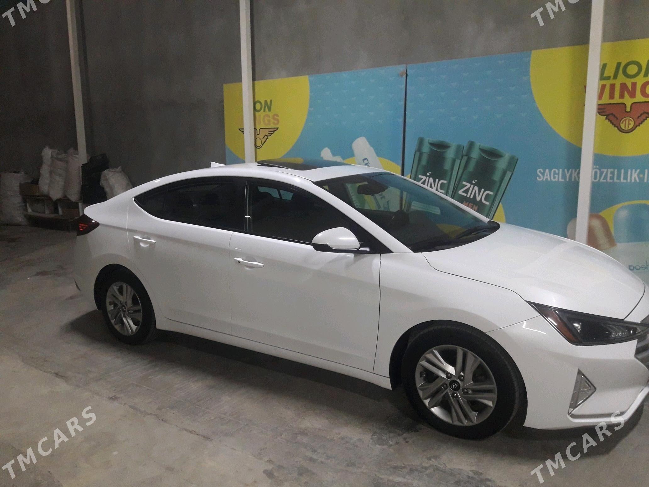 Hyundai Elantra 2020 - 260 000 TMT - Büzmeýin GRES - img 5
