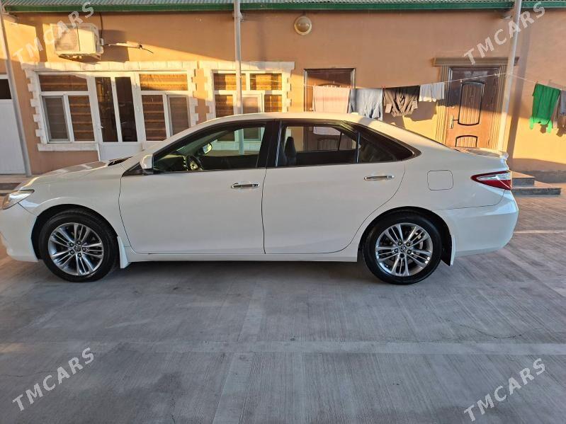 Toyota Camry 2017 - 220 000 TMT - Бузмеин - img 3
